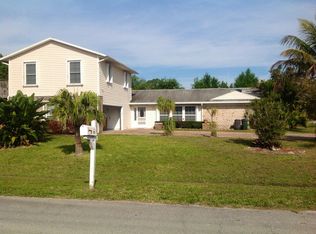 728 SE Calmoso Dr, Pt Saint Lucie, FL 34953