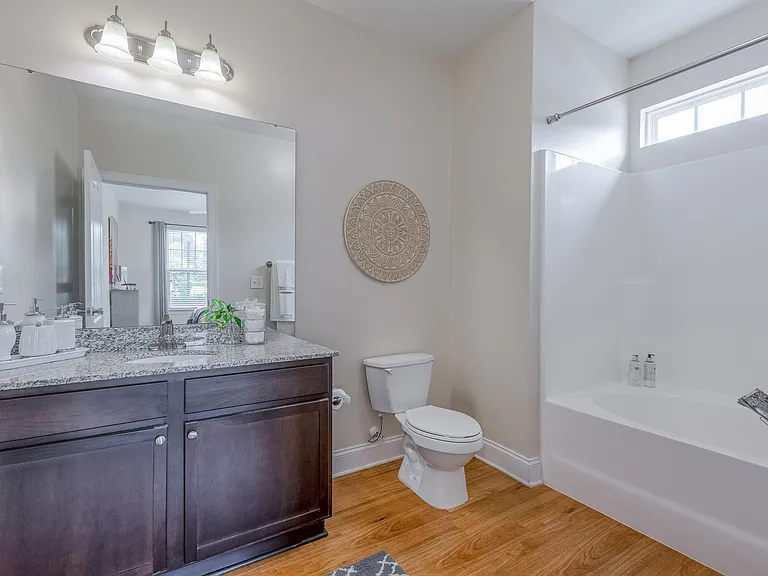 Afton Ridge Apartments — Photo 22