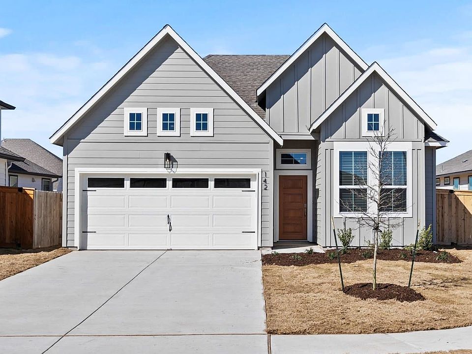 1st image of 142 Paul Pena Dr
