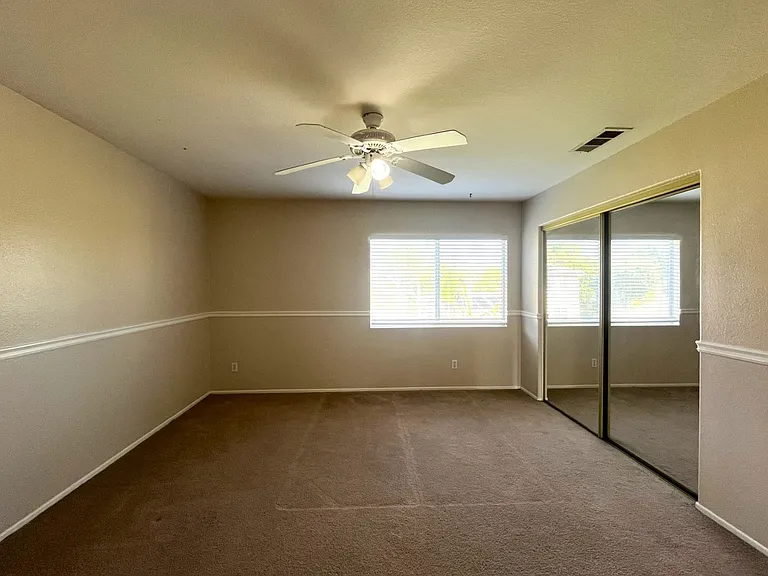 4130 Prairie Dunes Dr — Photo 33