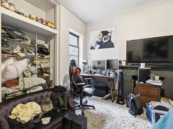 570 Jersey Avenue image 29 of 37