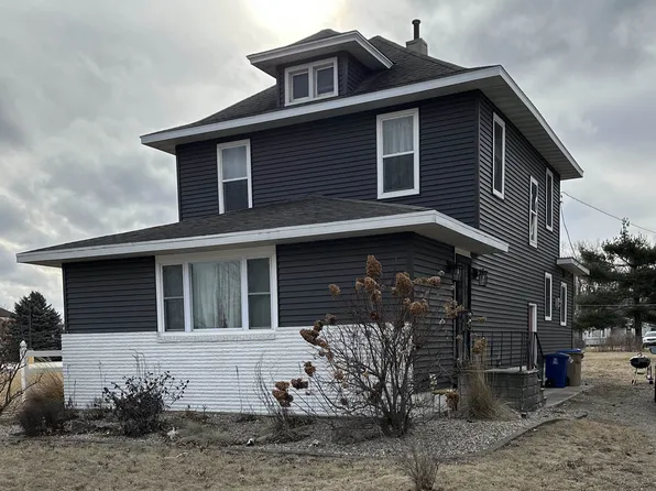 406 W Main St, Fairbank, IA 50629