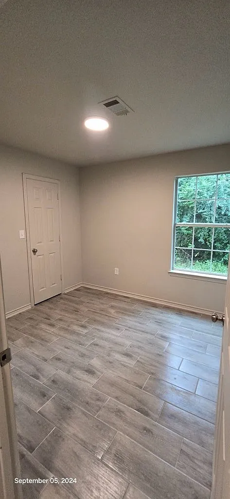 3 bed, 1056 sqft, $995 — Photo 3