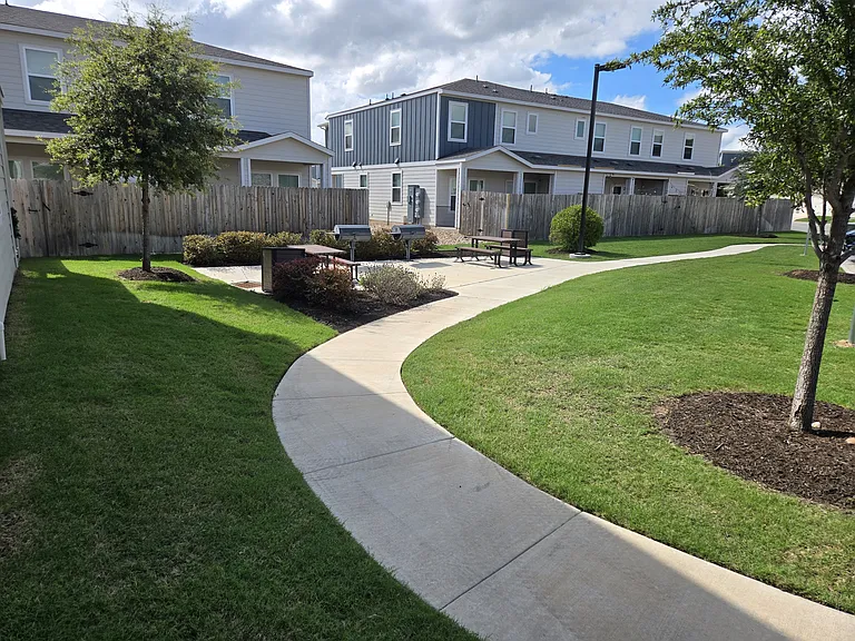1850 Settlers Glen Dr — Photo 3