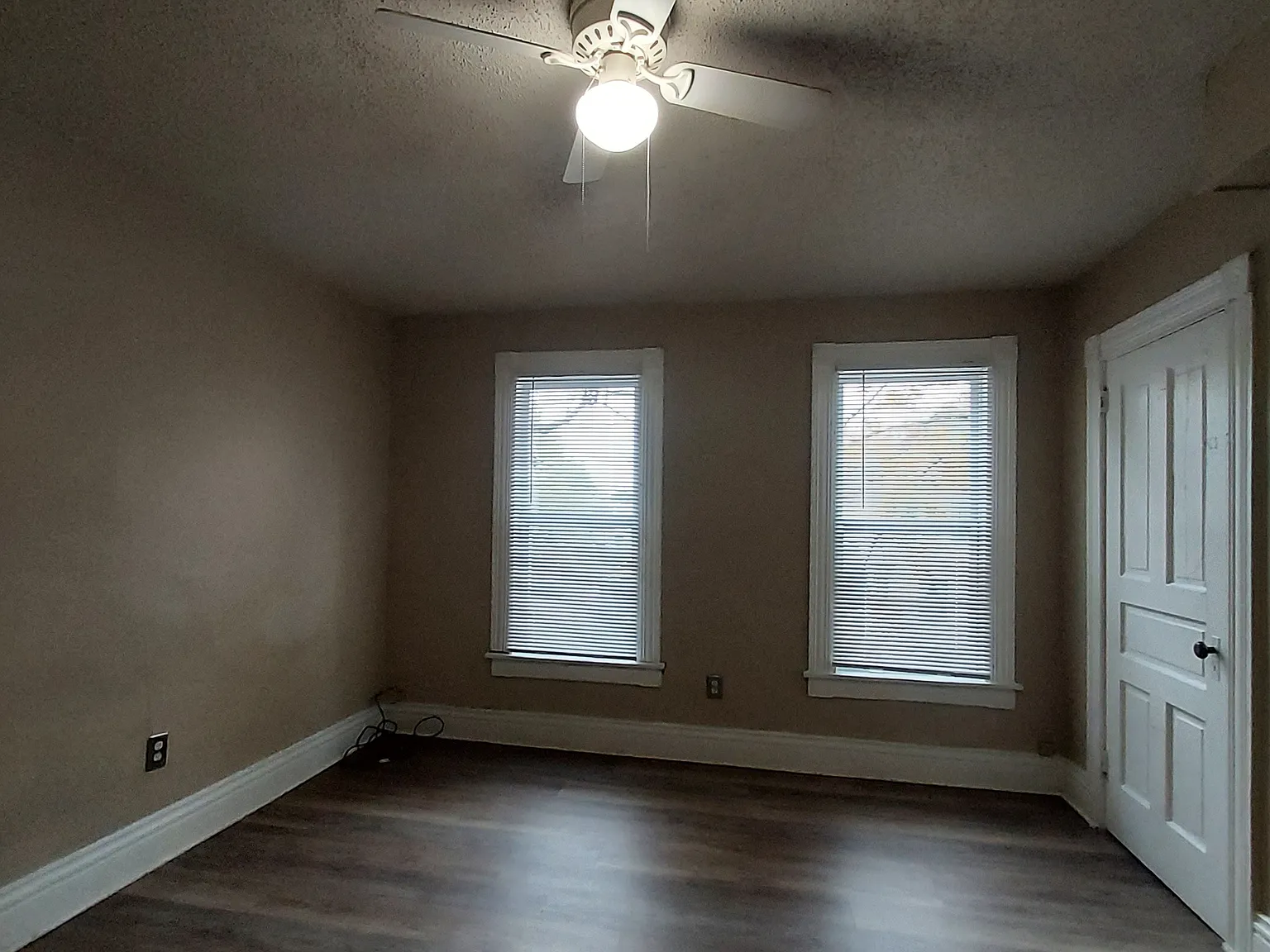 1 Bedroom, 1 Bath Apartment — Photo 3