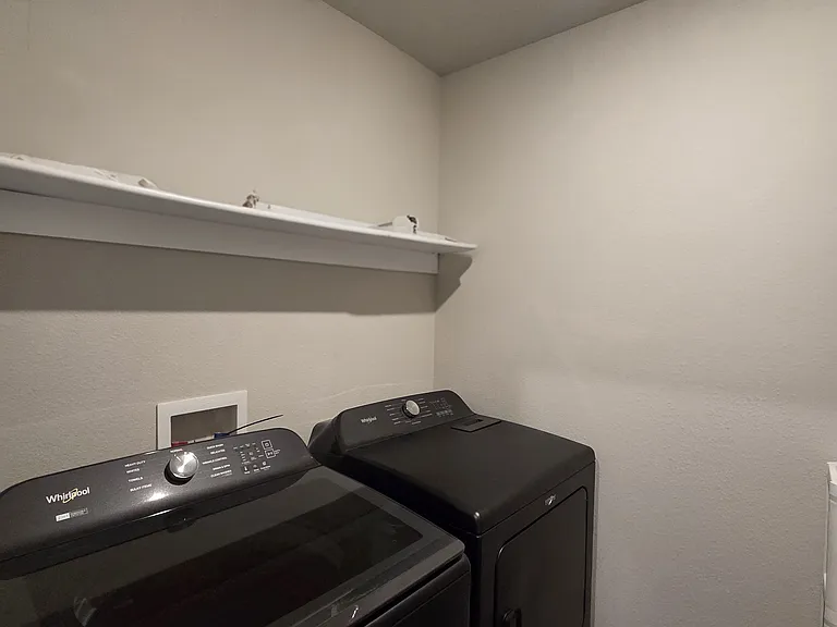 2750 W Obsidian St — Photo 5