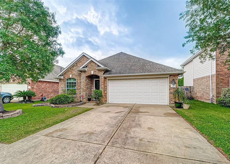 1st image of 29 Buena Park Cir