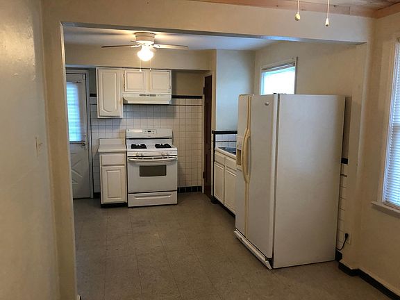 2nd image of 7034 Manette Dr