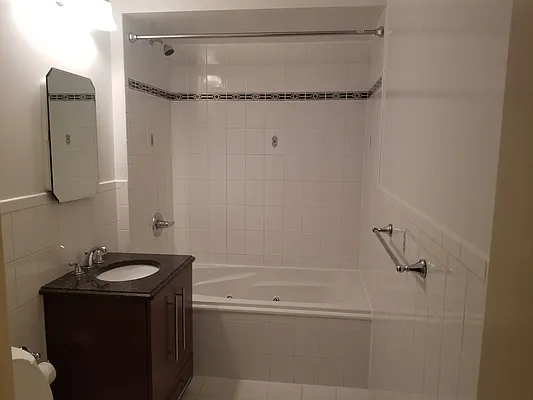 Rented by Metropolis International Realty Inc. | media 19