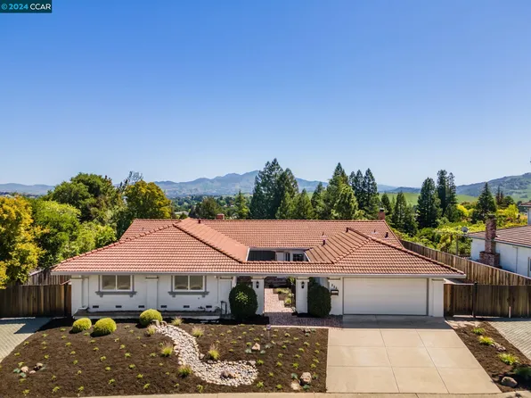 251 Calle La Montana, Moraga, CA 94556