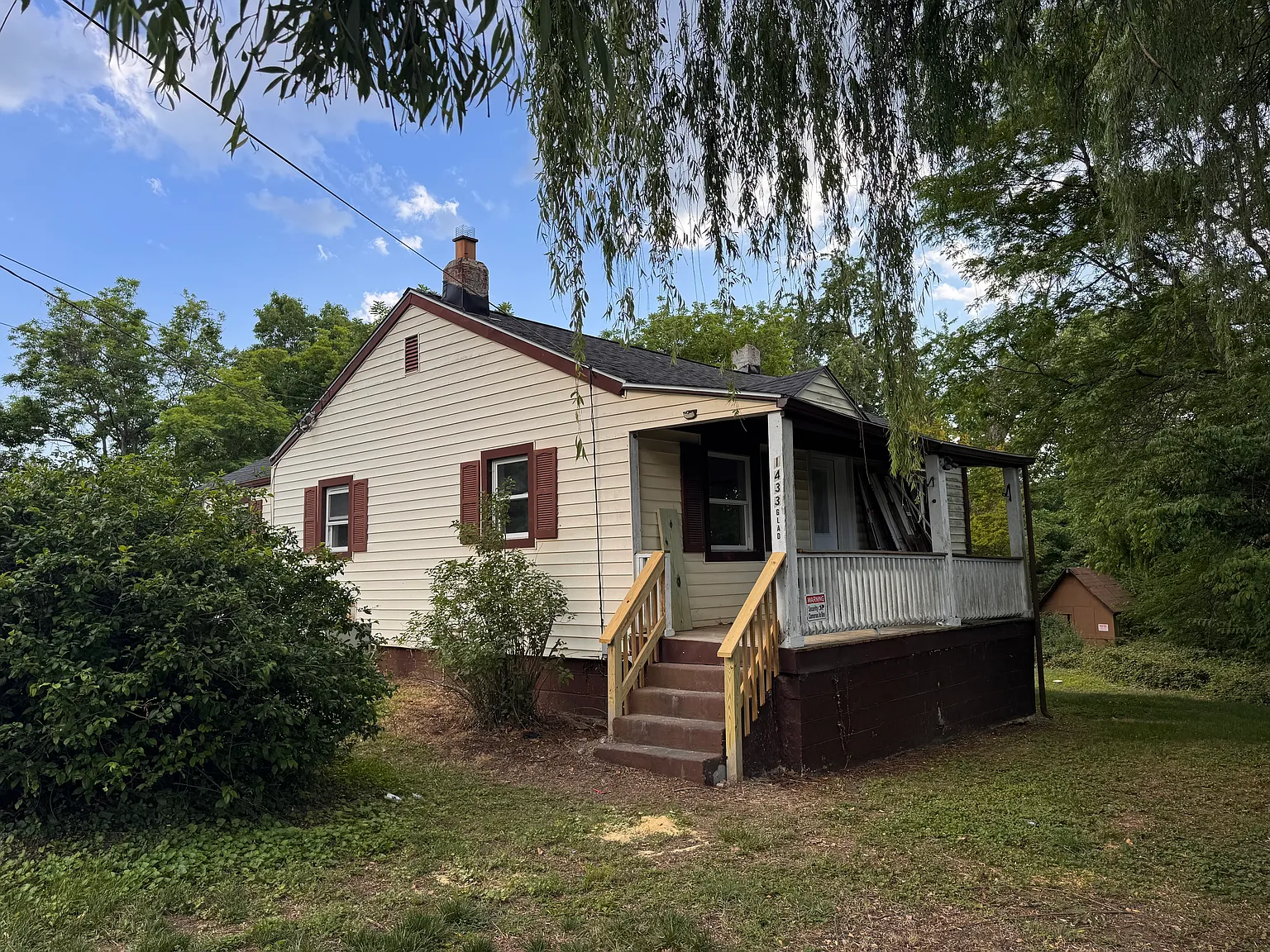 3 bed, 988 sqft, $1,650 — Photo 1