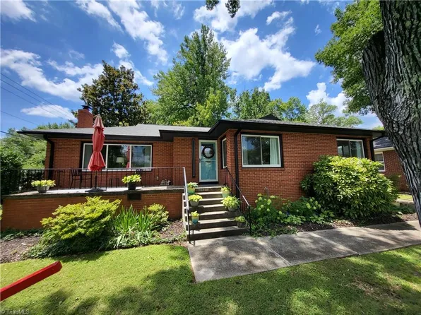 601 Quaker Ln, High Point, NC 27262