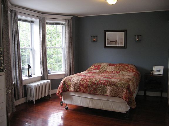 2nd image of 89 N Pine Ave