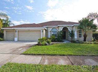 5724 Tanagerside Rd, Lithia, FL 33547