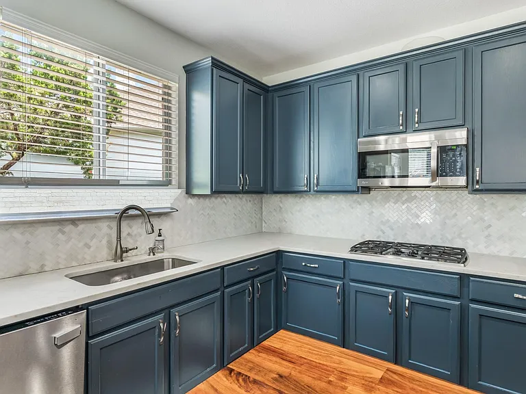 1107 Hollybrook Cv — Photo 11