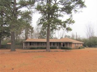 1417 Mine St, Nashville, AR 71852