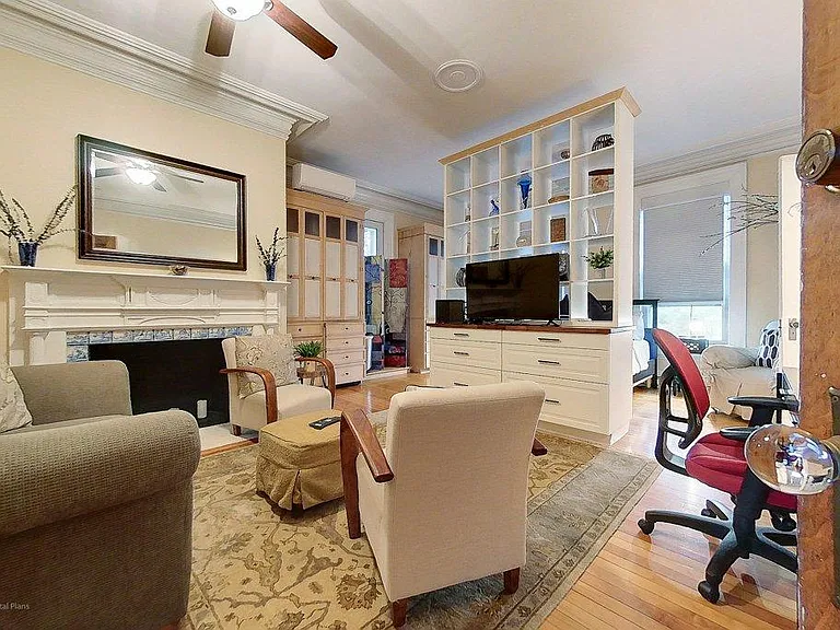 207 Broadway St #202 — Photo 4