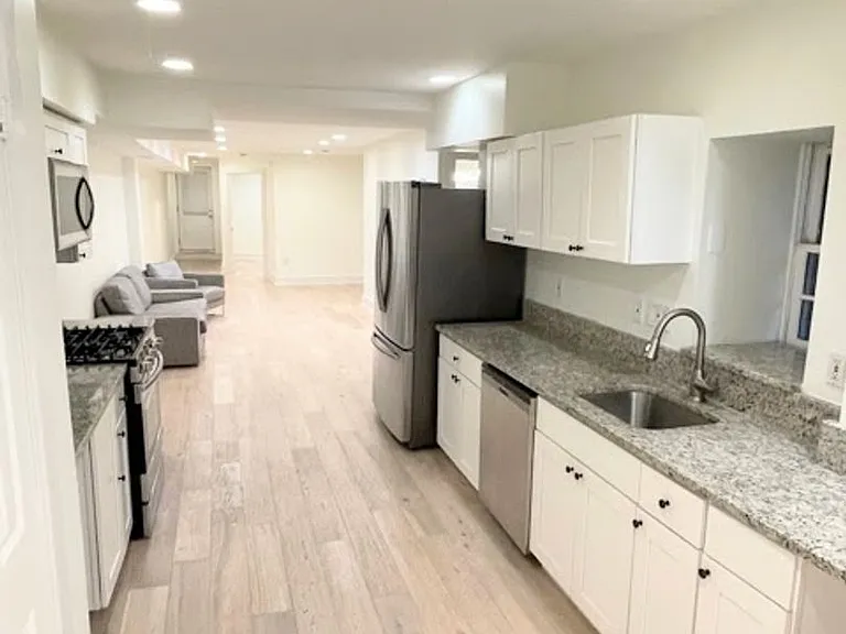 1351 Irving St, NW — Photo 5