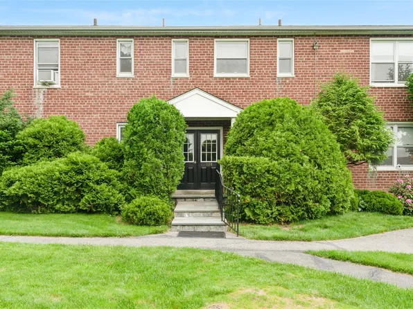 223 Schrade Road #2C, Briarcliff Manor, NY 10510