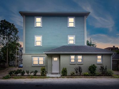 3 Fir St, Newport, RI, 02840