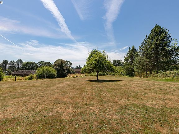 2nd image of 34948 Sykes Rd