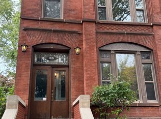 822 W George St APT 2, Chicago, IL 60657