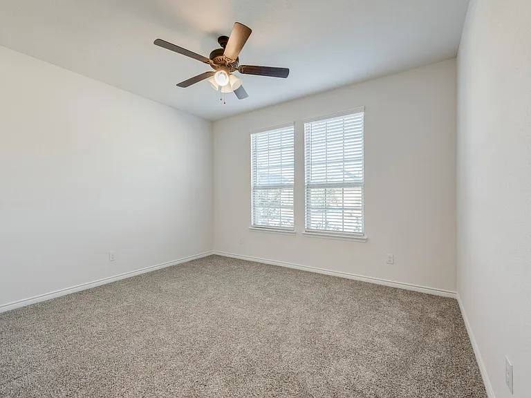 3127 Maverick Dr — Photo 3