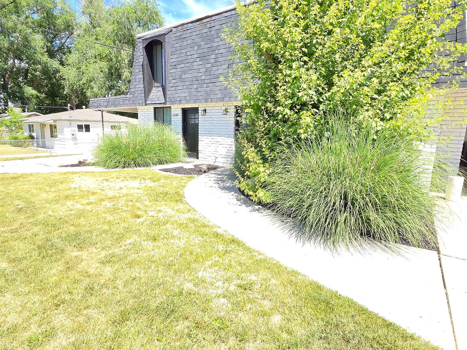 2 bed, 1024 sqft, $2,090 — Photo 3