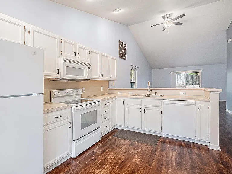 13311 Wurtsboro Dr — Photo 2