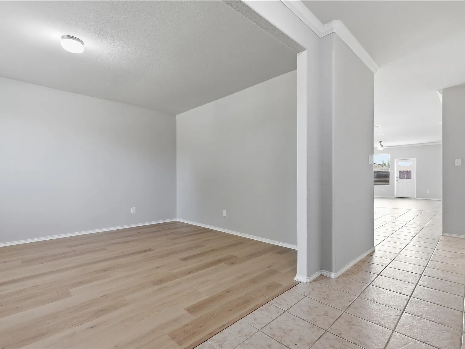 3 bed, 1960 sqft, $2,200 — Photo 4
