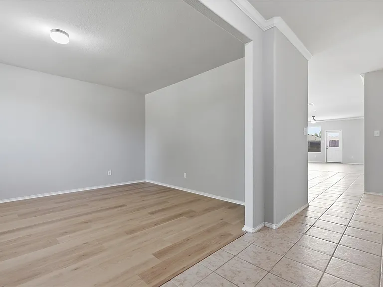 3116 Layla Creek Dr — Photo 4