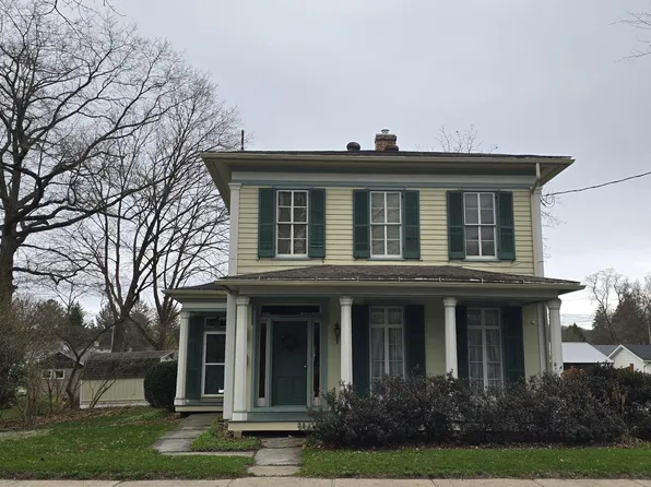 122 E Water St, Muncy, PA 17756