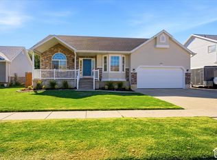 1045 W 400 S, Layton, UT 84041