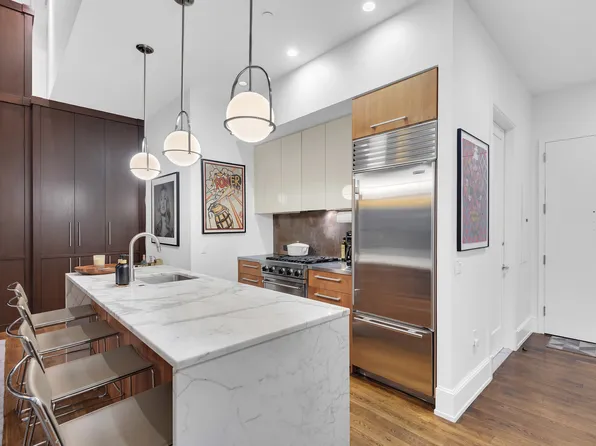 260 Park Avenue South image 5 of 18