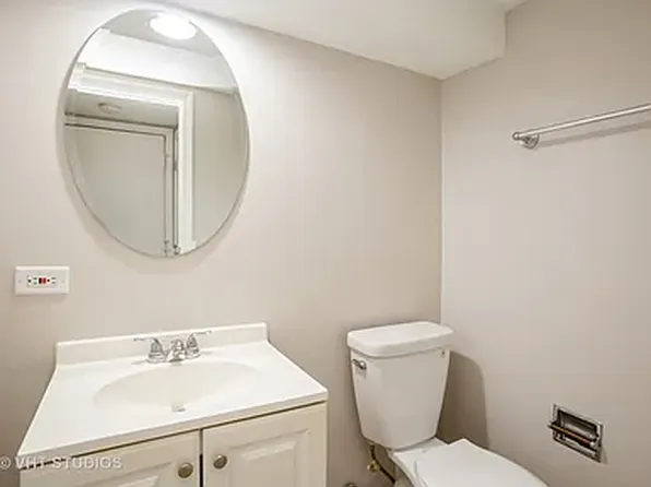 324 Donna Ct Unit B, Bartlett, IL 60103