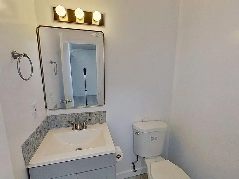 12072 Bailey St — Photo 10
