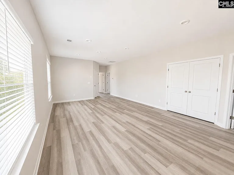 820 Lodgepole Ln — Photo 3