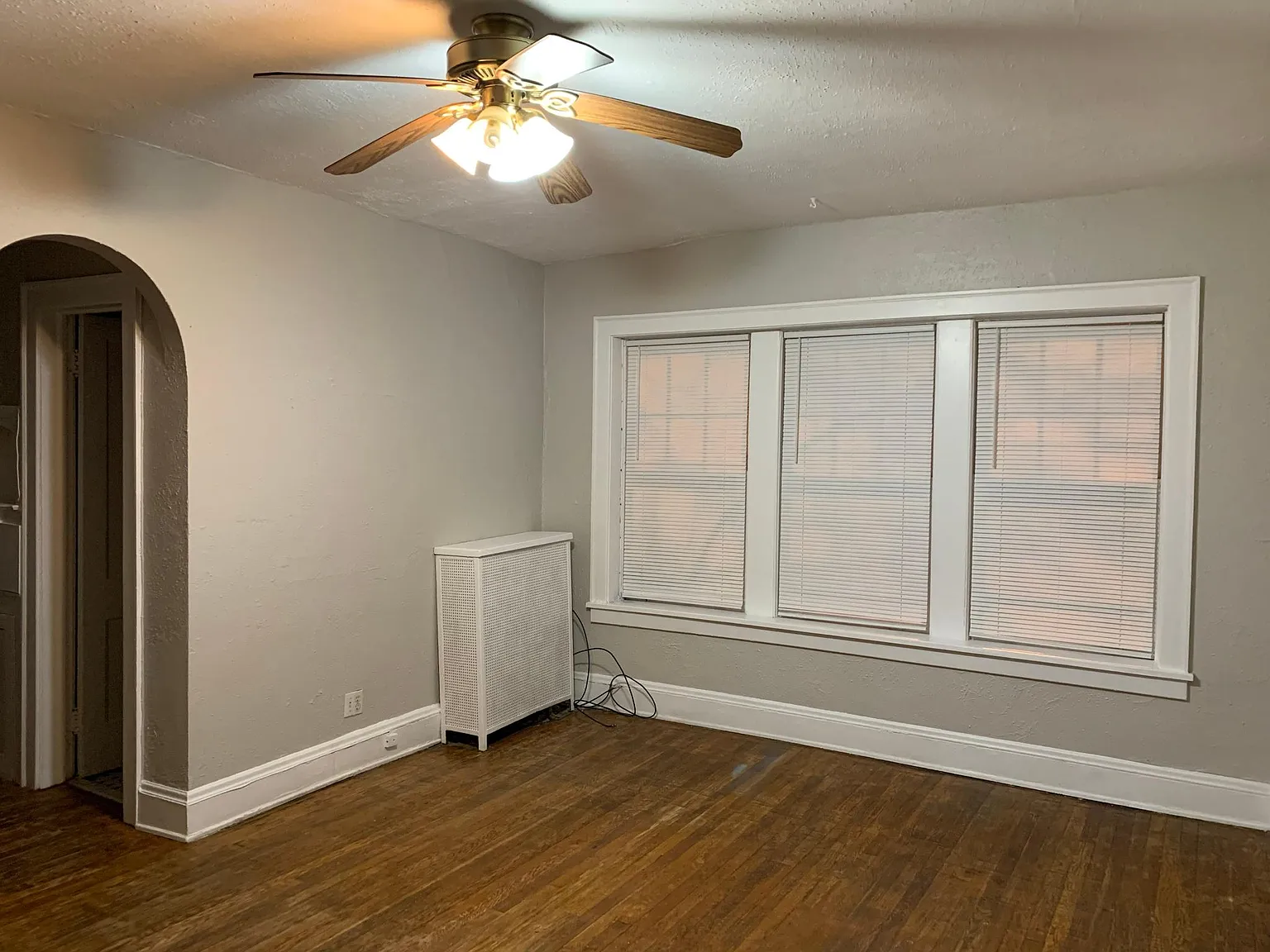 1689 Eddington Road — Photo 3