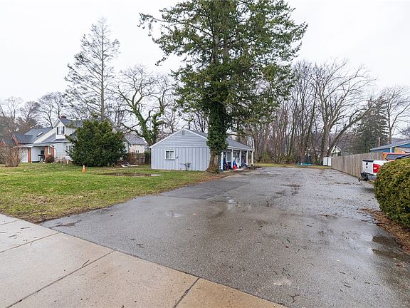 2nd image of 74 Stone Rd