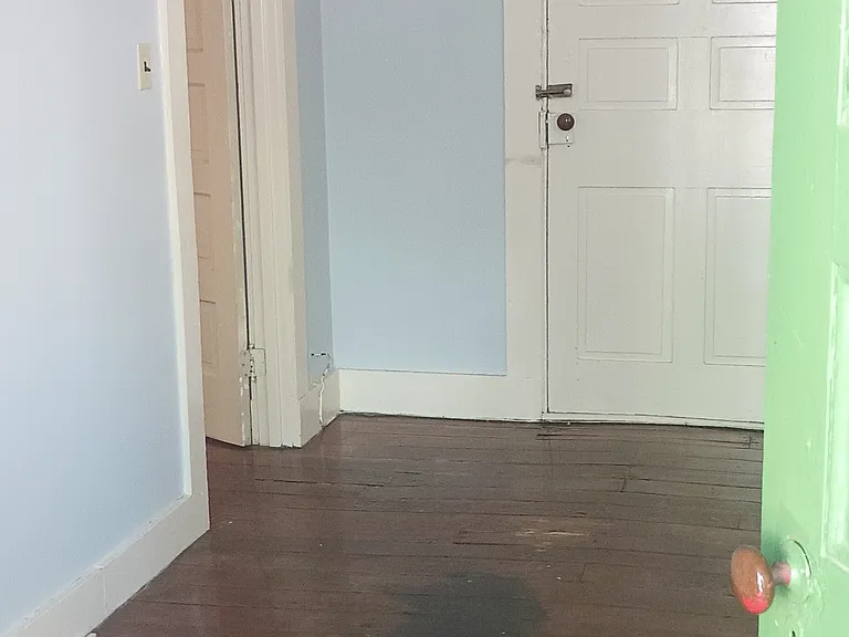167 Green St #2 — Photo 5
