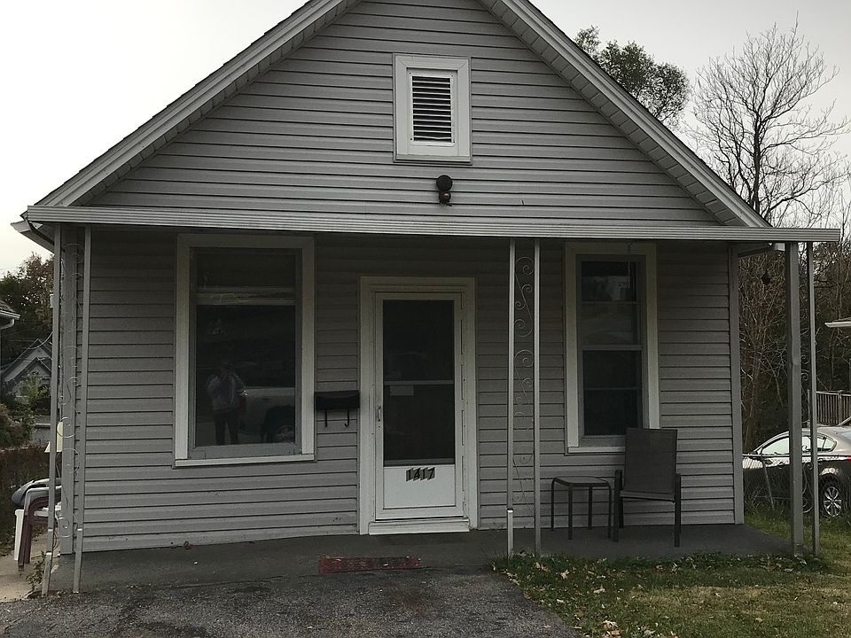 Front of house-vinyl siding