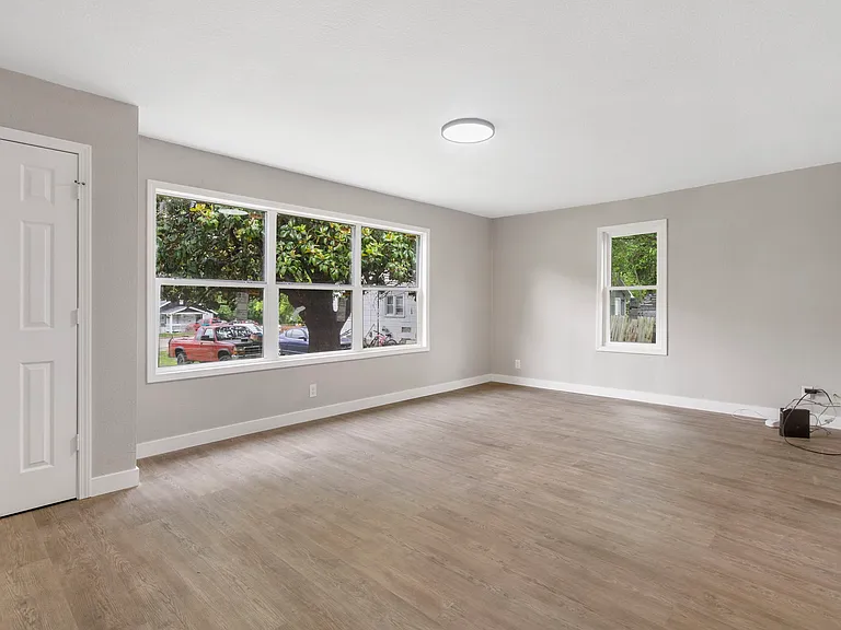 1607 W Lynn St — Photo 4