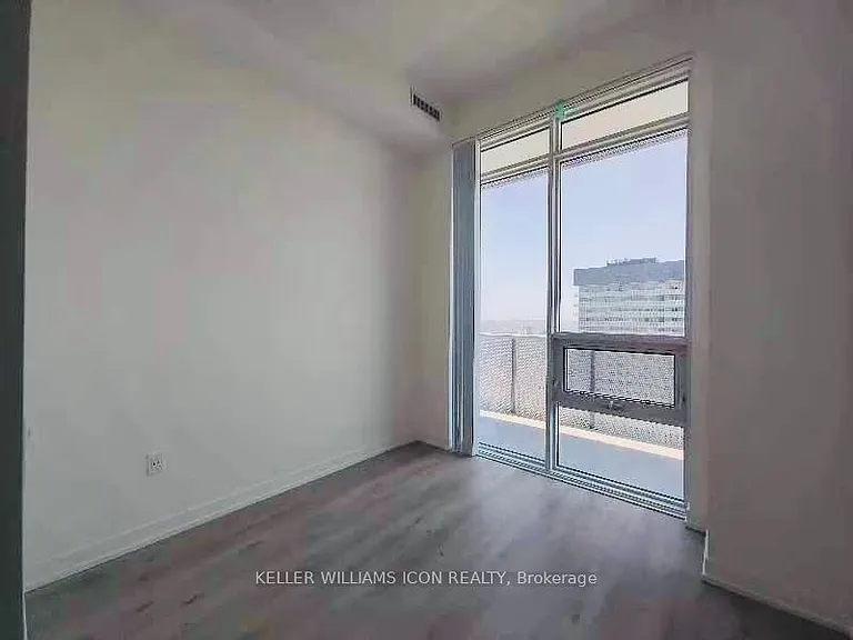 138 Downes St E #5006 — Photo 9