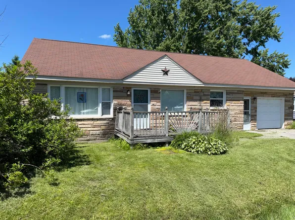 1060 Pine Rd, Alpena, MI 49707