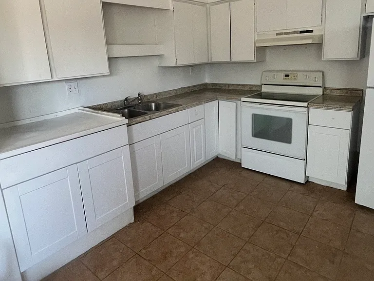 1141 W Dragoon Cir — Photo 1