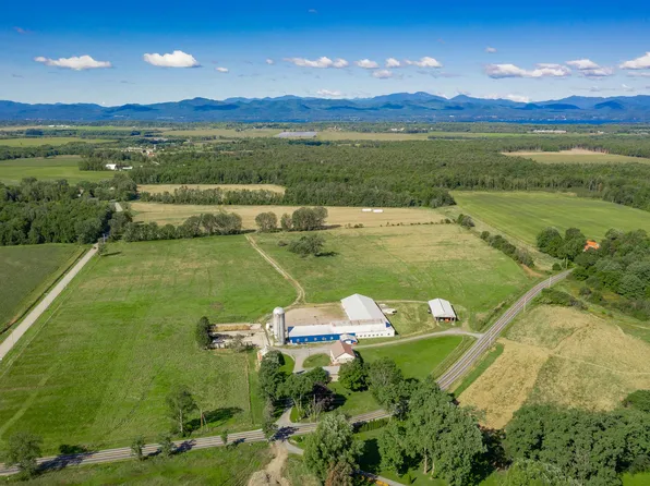 81 Basin Harbor Road, Panton, VT 05491