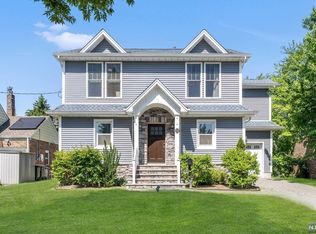 53 Elizabeth St, River Edge, NJ 07661