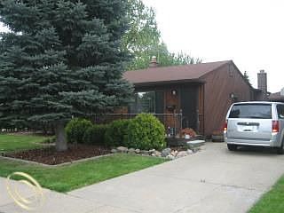 1st image of 33627 Newport Dr