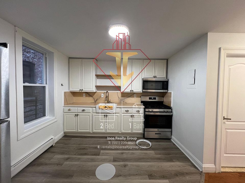 1st image of 25-27 E 17th St #8A