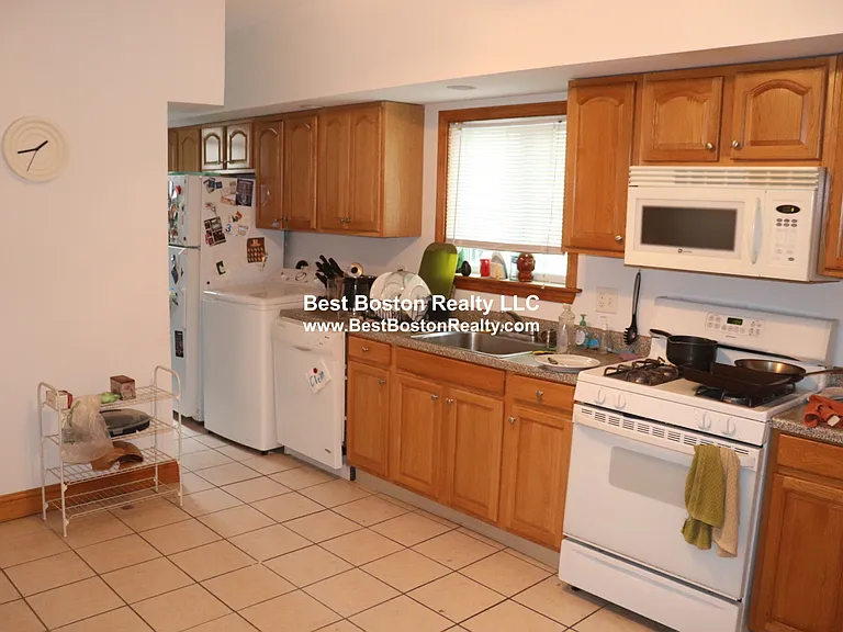 31 Portsmouth St #1L — Photo 7
